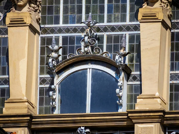 Majestuosa Arquitectura Del Pasado Alsaces Evidente Este Hermoso Edificio Emblemático — Foto de Stock