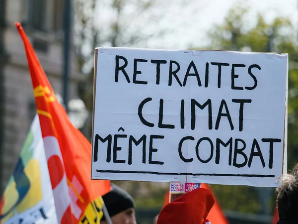 Strasborg Frankrike Mar 2023 Pensionsålder Och Klimat Samma Kamp Plakat — Stockfoto