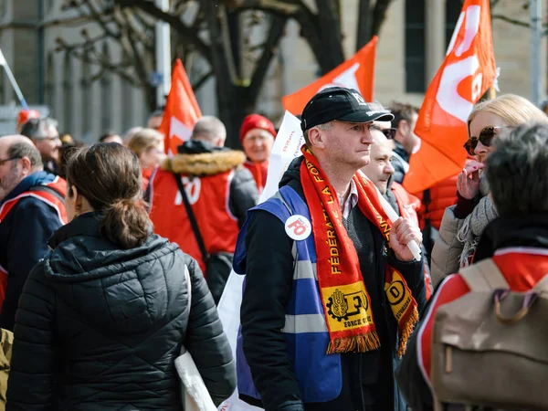Strasborg França Março 2023 Grupo Diversificado Adultos Marcham Juntos Protesto — Fotografia de Stock