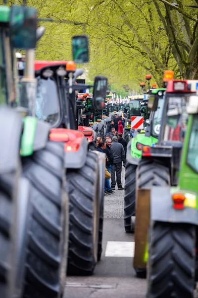 Estrasburgo França Abril 2021 Multidão Agricultores Lado Seus Tratores Protesto — Fotografia de Stock