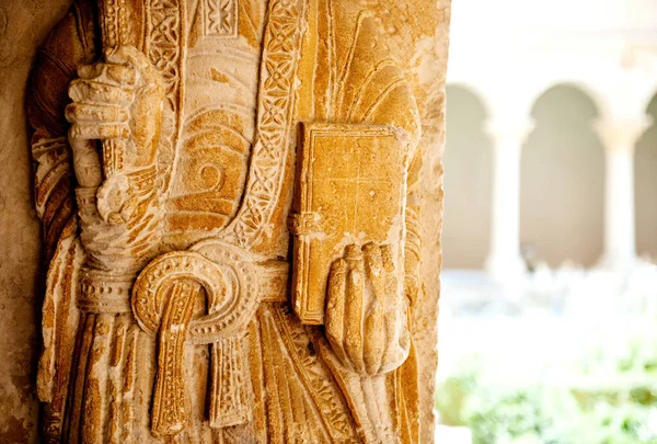Ancient Architectural Column Stands Tall Symbolizing Faith Belief Jesus Christ — Stock Photo, Image