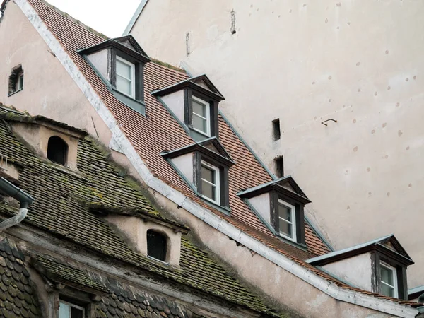 Pitoresco Bairro Residencial Estrasburgo França Com Edifícios Coloridos Com Isolamento — Fotografia de Stock