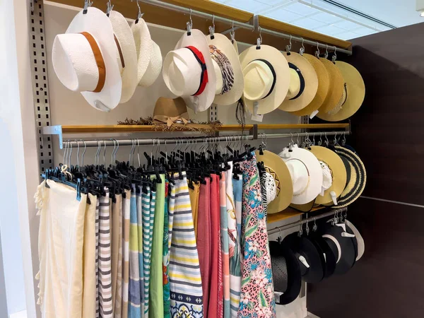 Beautiful Male Female Hats Sale Silk Scarves Regular Patterns Italian — Stock Photo, Image