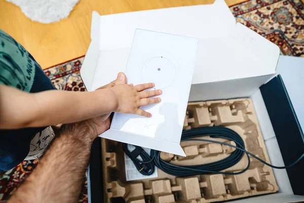 Bremen Germany Aug 2023 Toddler Places His Hand Router Spacex — Stock Photo, Image