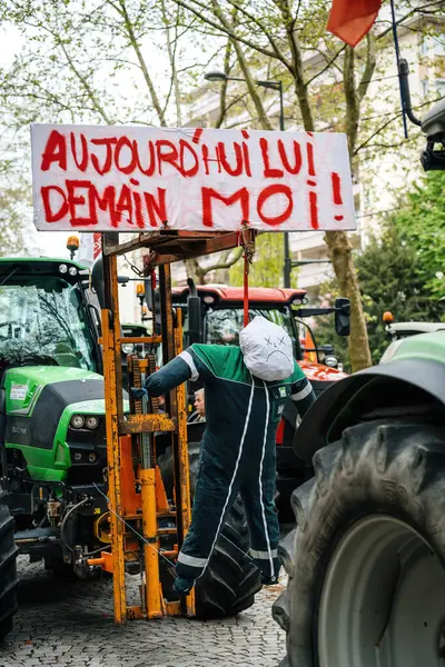 Strasbourg France April 2021 Silhouette Hanged Figure Farmers Protest Tractors — Stock Photo, Image