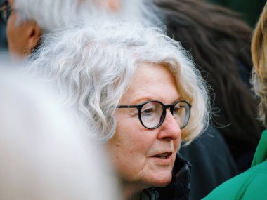 Strasbourg, Fransa - 29 Aralık 2023: İsviçreli üst düzey kadın Avrupa İnsan Hakları Mahkemesi 'nde iklim değişikliği eylemleri talep ediyor