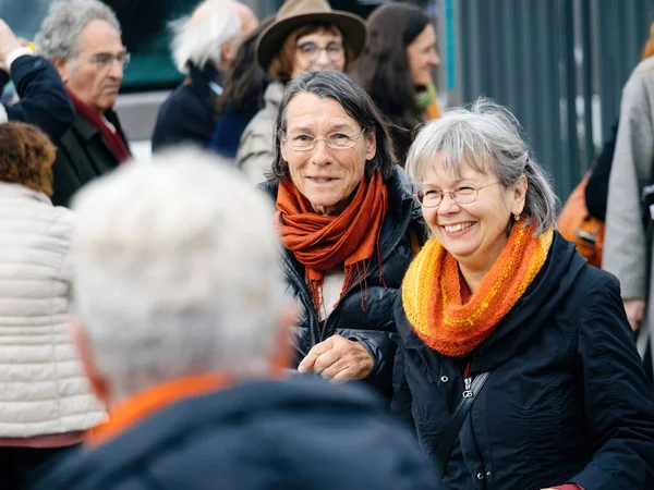 Strasbourg Frankrike Mar 2023 Leende Schweiziska Äldre Kvinnor Deltar Fredlig — Stockfoto