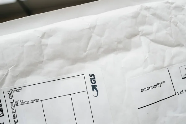 Brême Allemagne Déc 2023 Une Enveloppe Affichant Logo Gls Texte — Photo
