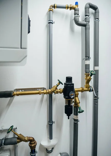 Meticulously Installed Home Water Filtration System Featuring Pipes Gauges Ensuring — Stock Photo, Image