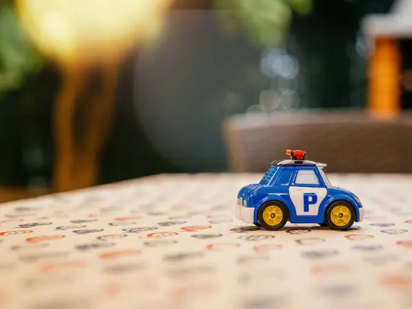 Juguete Coche Policía Miniatura Está Listo Para Deber Juego Imaginativo Imagen De Stock