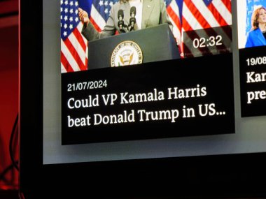 Paris, Fransa - 11 Eylül 2024: ABD Başkan Yardımcısı Kamala Harris ile eski Başkan Yardımcısı Donald Trump arasındaki potansiyel seçim karşılaşmasını tartışan Temmuz 2024 tarihli bir haber