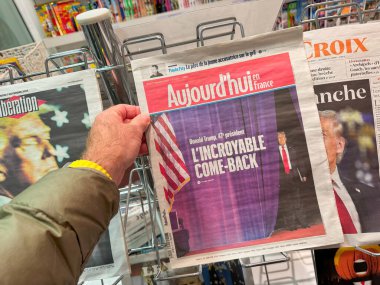 Paris, Fransa - 7 Kasım 2024: Aujourdhui en France gazetesinin yakın çekimleri Donald Trump 2024 ABD başkanlık seçimleri zaferiyle ilgili Lincroyable Back manşeti
