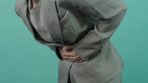 Στομαχόπονος Επιχειρηματίας Μηνιγγικό Πόνο Γυναίκα Κοστούμι Πονάει Μετά Δουλειά Σύνδρομο — Αρχείο Βίντεο