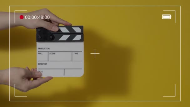 Film Břidlice Nebo Film Clapperboard Bít Před Kamerou Nahrávání Uzavřete — Stock video