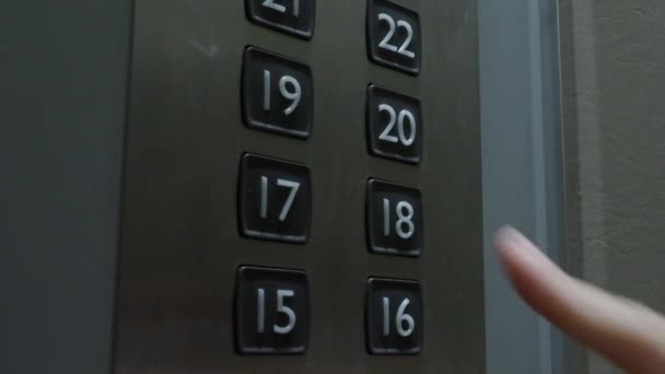 Stisknutí Tlačítka Výtahu Ruční Stisknutí Tlačítka Výtahu Nejvyššího Patra Kancelářské — Stock video