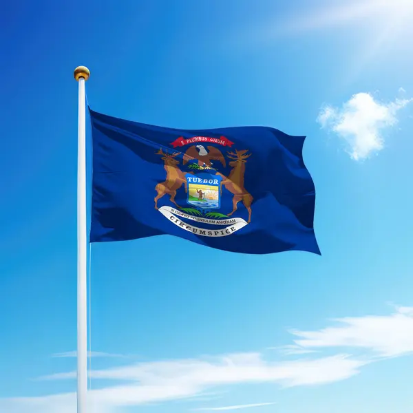 Michigan Bayrağı Abd Nin Bayrak Direğinde Gökyüzü Arka Planında Yer — Stok fotoğraf
