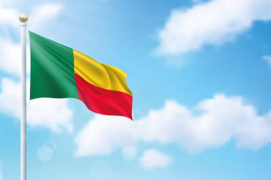 Gökyüzü arka planında Benin bayrağı sallıyor. Bağımsızlık Günü poster tasarımı için şablon
