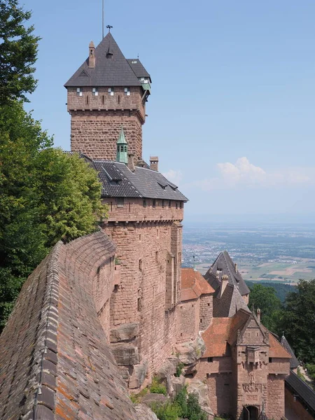 Κάστρο Του Koenigsbourg Στην Ευρωπαϊκή Πόλη Orschwiller Της Περιοχής Της — Φωτογραφία Αρχείου