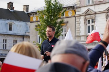 BIELSKO-BIALA, POLAND - 7 Ekim 2023: Varşova Belediye Başkanı, Rafal Trzaskowski, Avrupa kenti Sivil Platformu lideri, parlamento seçimleri.