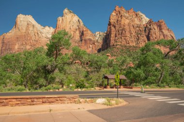 Zion Ulusal Parkı Utah Eyalet Manzarası Üç Patrik Manzara.