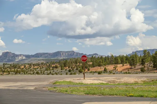 Señal Stop Vista Una Carretera Del Estado Utah —  Fotos de Stock