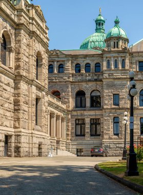 Victoria BC Kanada parlamentosu bahçeler ve turizm inşa ediyor.