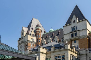 Victoria City 'deki İmparatoriçe Grand Hotel ve Kanada bahçe bölgesi.