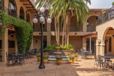 İspanyol mimari doğa bahçesi ve Florida 'da bir tatil köyü..