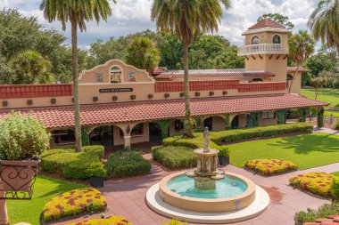 İspanyol mimari doğa bahçesi ve Florida 'da bir tatil köyü..