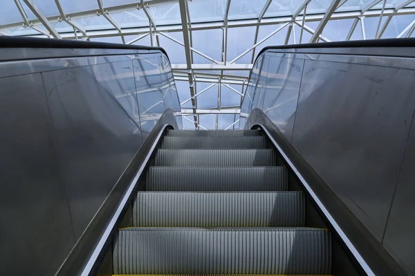 Perspective View Escalators Glass Roof Underground Station — Stock Photo, Image