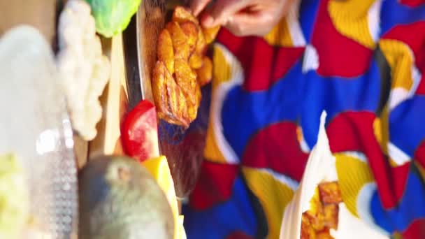 Fruta Platntain Frita Que Sirve Platos Para Receta Tradicional — Vídeo de stock