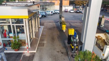 Eni, merkezi Roma 'da bulunan çok uluslu bir İtalyan petrol ve gaz şirketi..