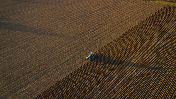 Agriculteur Avec Tracteur Nivellement Des Terres Campagne — Photo