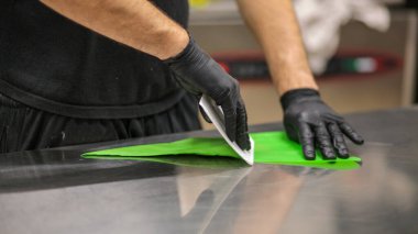 Profesyonel mutfak laboratuvarında.