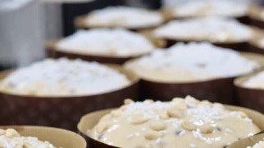 Paneton soslu pasta şefi İtalyan tatlı ekmeği