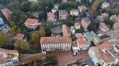 Salsomaggiore kasabası Oanorama insansız hava aracı görüntüsü