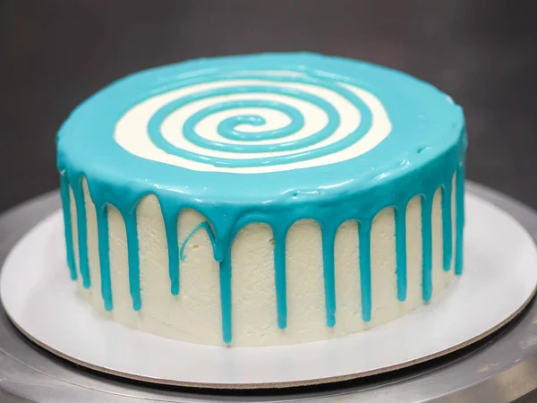 Pasticciere Torta Designer Decorazione Turchese Blu Bianco Glassato Cheesecake Cucina — Foto Stock