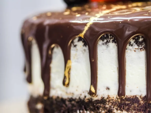 Темний Шоколад Стрибає День Народження Солодкий Торт Свіжі Фрукти Малинова — стокове фото