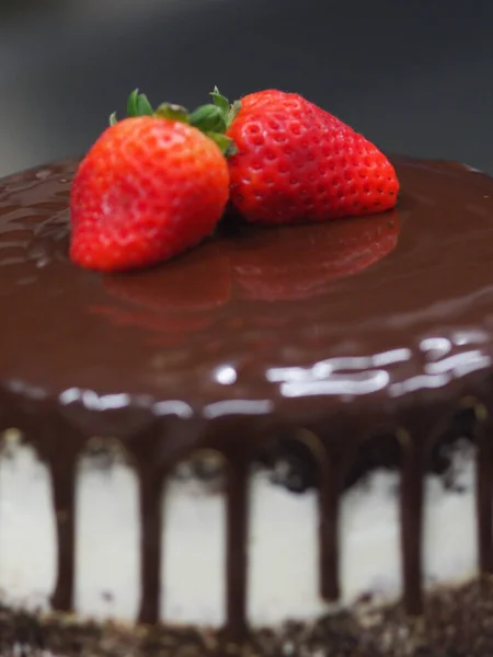 Dark Chocolate Drips Birthday Sweet Cake Fresh Fruits Raspberry Strawberry — Stock Photo, Image