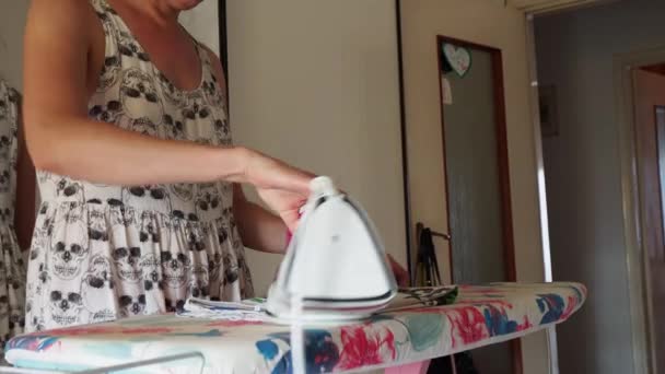 Video Portrait Young Middle Adult Attractive 40S Hispanic Woman Ironing — Stock Video
