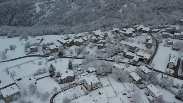 Aerial Footage Winter Landscape Italian Apennines Town Parish Covered Snow — Stok video