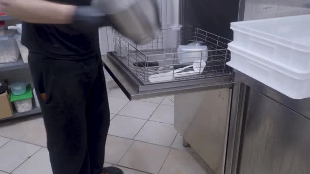 Professional Staff Cleaning Stainless Still Countertop Professional Commercial Kitchen — 图库视频影像