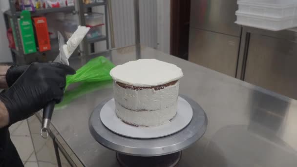 Chef Pastry Designer Confectioning Frosted Floor Layered Cake Stuffed Strawberries — Stockvideo