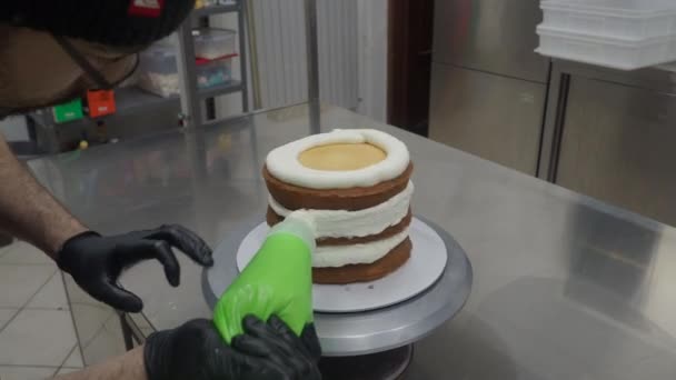 Chef Pastry Designer Confectioning Frosted Floor Layered Cake Stuffed Strawberries — Stock video
