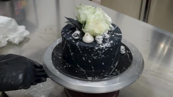 Pastry Chef Baker Topping Birthday Black Airbrush Paint Frosted Cake — Stok Video