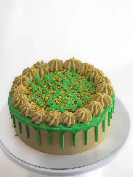 緑色のピスタチオ焼きアイスカップケーキのスタジオショット — ストック写真