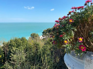 Numana İtalya 'dan Adriyatik Denizi görüntüsü