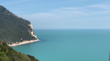 Numana İtalya 'dan Adriyatik Denizi görüntüsü
