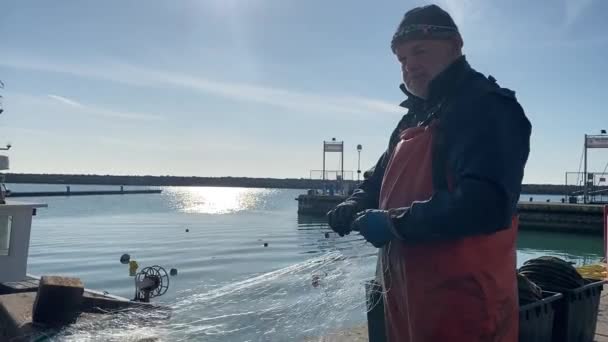 Numana Talya Nisan 2023 Balıkçılar Sabahın Erken Saatlerinde Liman Rıhtımında — Stok video