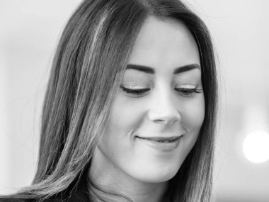 Güzellik portresi. Karışık Asyalı ırk modeli. Göz makyajıyla göz kamaştırıcı.